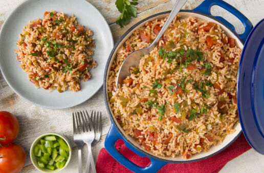 Whole-grain-spanish-brown-rice-in-a-dutch-oven