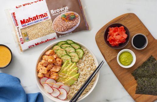 spicy salmon and brown rice bowl with avocado